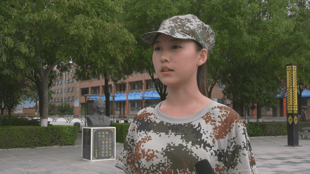 国防教育主题宣讲走进富平县蓝光中学